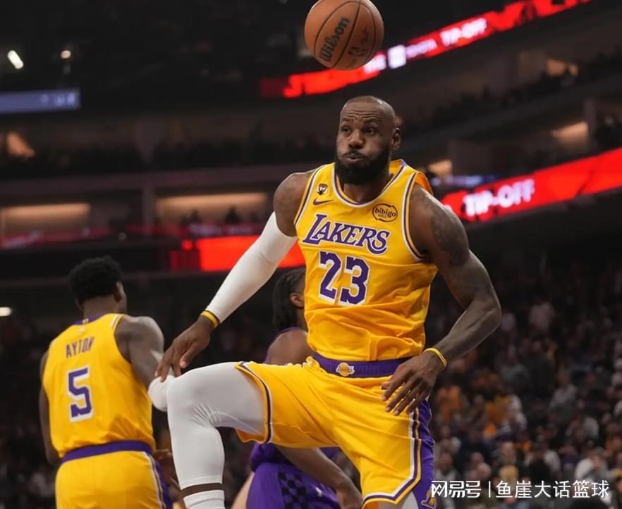 sofascore中文版下载-湖人两大败因出炉，东契奇苦不堪言！詹姆斯真没借口，一人该弃用