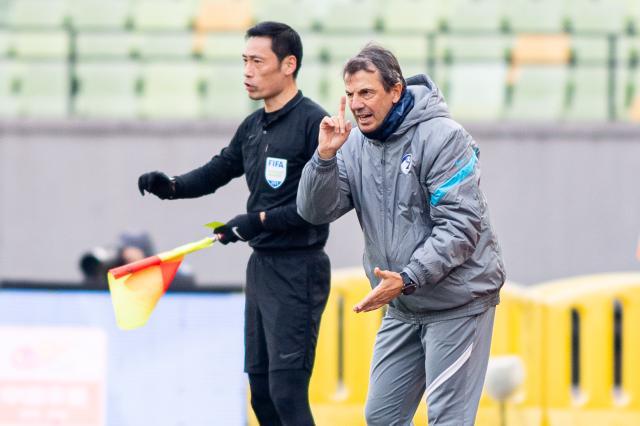 sofascore中文官网-急转直下！大连落入降级区又失大将 仍有多个机会？